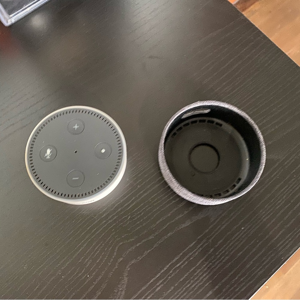 First Gen Echo dot - Picture 3 of 4